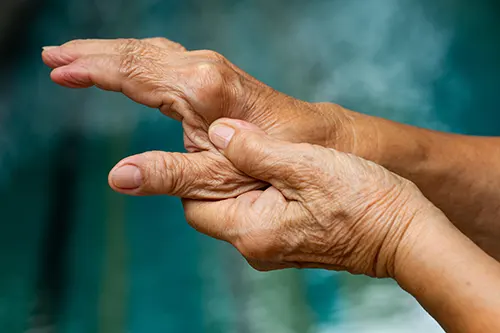 You Can Get Fast/Effective Relief from Arthritis Pain via Chiropractic Care